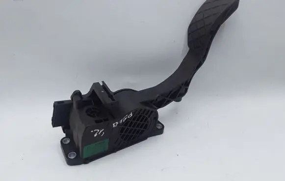 Volkswagen Polo V 6R Accelerator throttle pedal 0280755067 6Q2721503E 988302318YB3