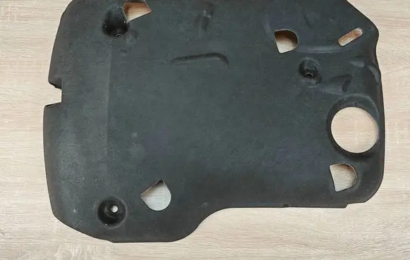 BMW 4 G22 G23 G24 G26 Heat shield in engine bay 8580383