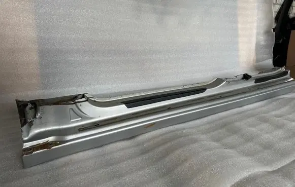 Audi A6 S6 C6 4F Sill