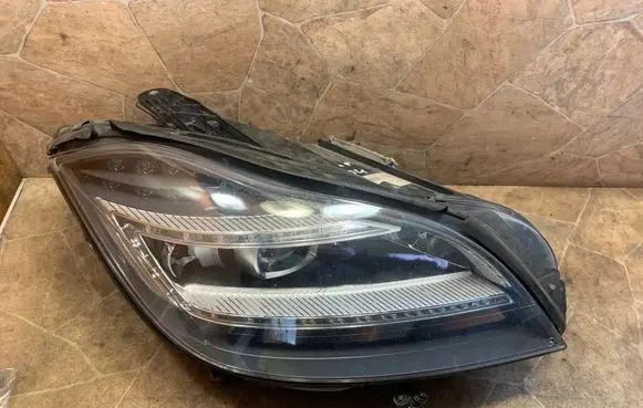 Mercedes-Benz CLS C218 X218 Headlight/headlamp A2188202459