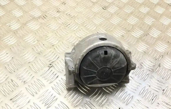 Porsche Macan (95B) Engine mount bracket 8R0199381