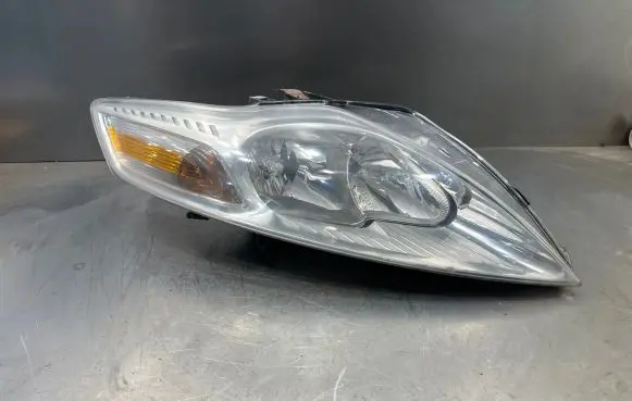 Ford Mondeo MK IV Headlight/headlamp