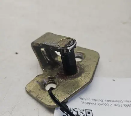 Opel Astra G Rear door lock loop/hook striker 