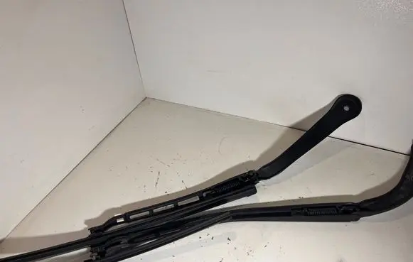 BMW 3 E90 E91 Windshield/front glass wiper blade 