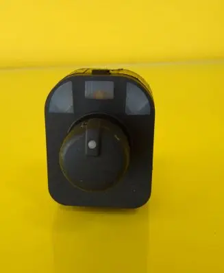 Audi A4 S4 B6 8E 8H Wing mirror switch 8E0959565