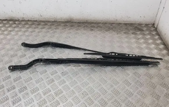 Opel Vectra C Windshield/front glass wiper blade 09185812