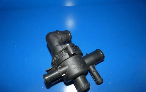 Jaguar XJ X351 Water pump 9X23-8A586-AD