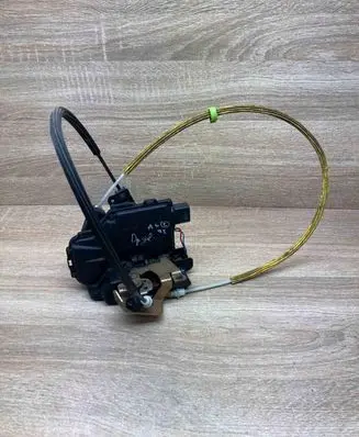 Audi A6 S6 C5 4B Rear door lock 4B0839016B