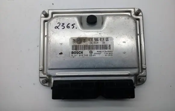 Volkswagen PASSAT B5.5 Engine control unit/module 038906019GS 0281010940