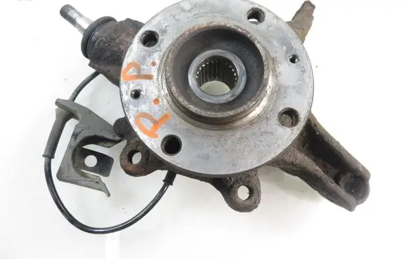 Citroen C4 I Picasso Front wheel hub spindle knuckle 