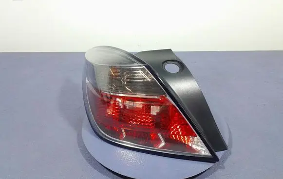 Opel Astra H Rear/tail lights 24451832