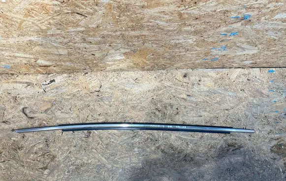 Mazda 3 III Front door glass trim molding BJS8 S2509N052-M