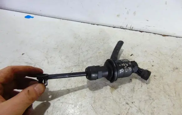 Renault Scenic II - Grand scenic II Clutch slave cylinder 