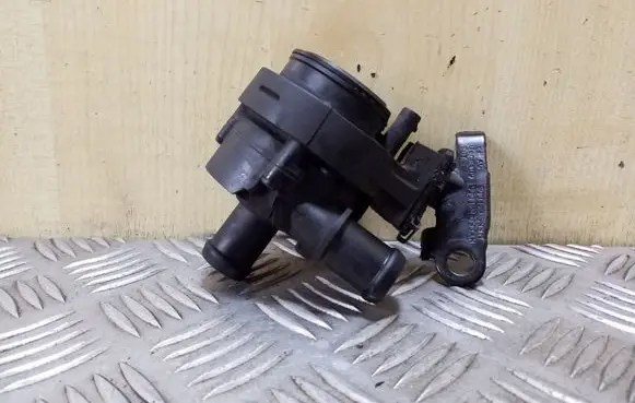 Volkswagen PASSAT B8 Electric auxiliary coolant/water pump 0392023209 5C0965567
