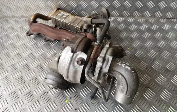 Toyota Avensis T270 Turbo 172010R060 256010R020