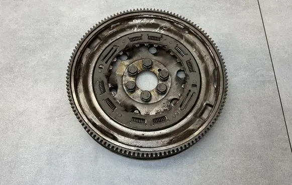 Skoda Octavia Mk3 (5E) Flywheel 04E105266K