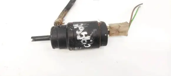 Honda CR-V Windscreen/windshield washer pump 0660001