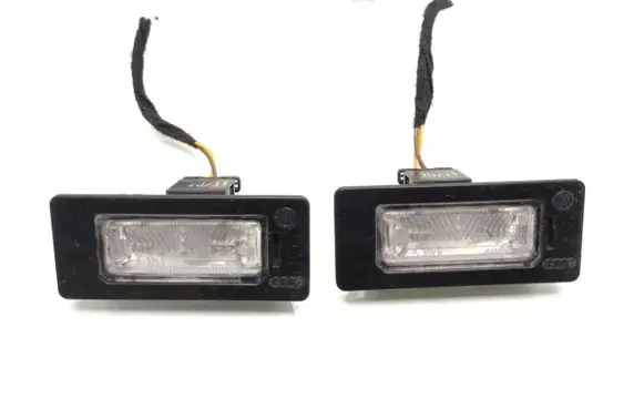 Audi A4 S4 B8 8K Number plate light 8T0943021