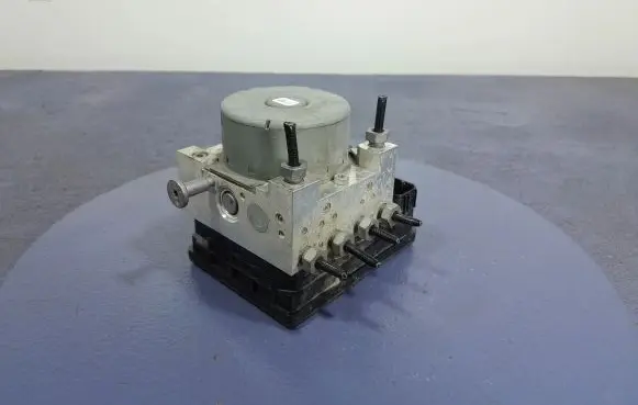 Ford Mondeo MK V ABS Pump LG98-2C55-AA