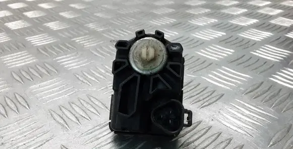 Toyota Land Cruiser (J120) Headlight level adjustment motor 