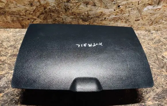 Nissan X-Trail T31 Glove box 68275JG00A