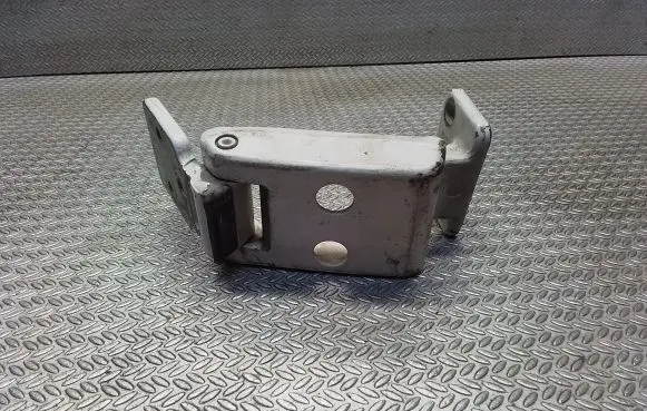 Volkswagen Crafter Rear door lower hinge