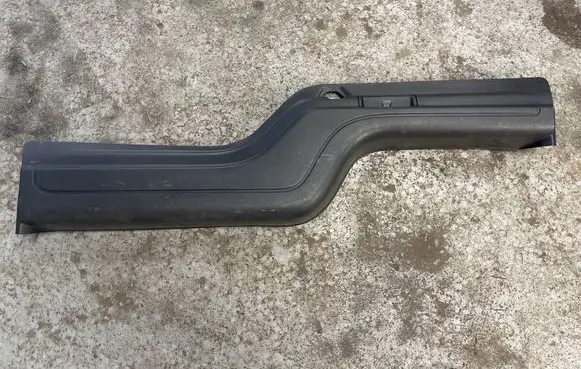 Tailgate trim