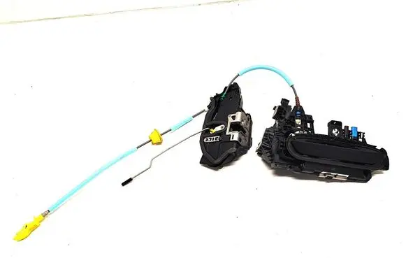 BMW 4 G22 G23 G24 G26 Front door lock 7445049