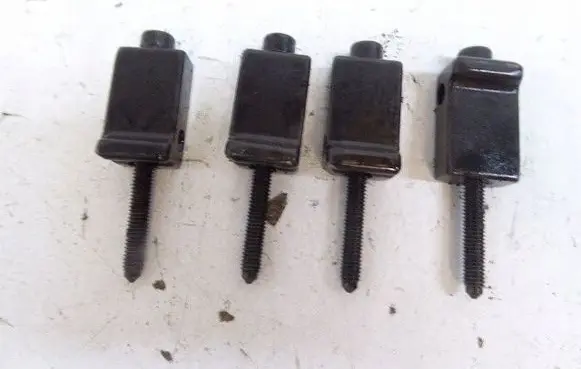 Seat Altea Fuel Injector clamp holder 