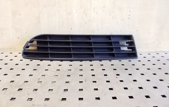 Audi A6 S6 C4 4A Front bumper lower grill 4A0807345J