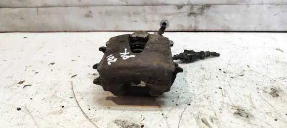 Volkswagen Jetta V Front brake caliper