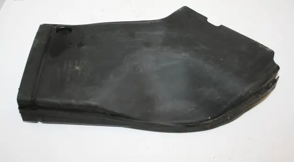 Audi A4 S4 B5 8D Air intake duct part 8E0129618E