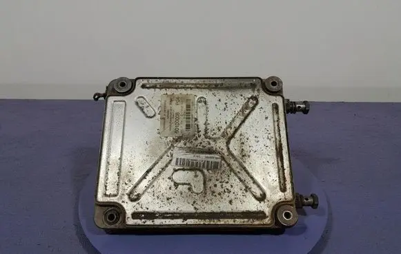 Renault Megane III Engine control unit/module ECU 60100008