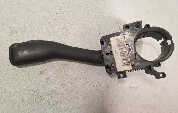 Audi A6 S6 C5 4B Indicator stalk 8L0953513G