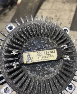 Volkswagen PASSAT B5 Viscous fan clutch 058121347