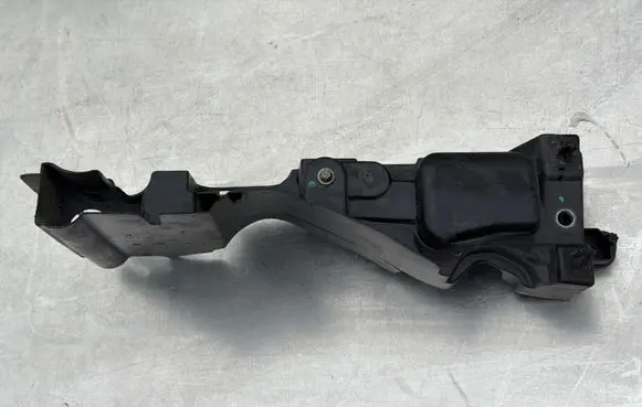 Mercedes-Benz Sprinter W906 Side radiator support slam panel A9068890131