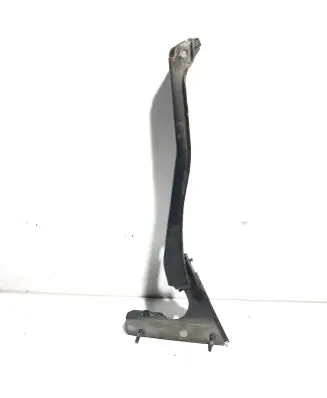 Audi A5 Sportback 8TA Fender mounting bracket 8T0821136A