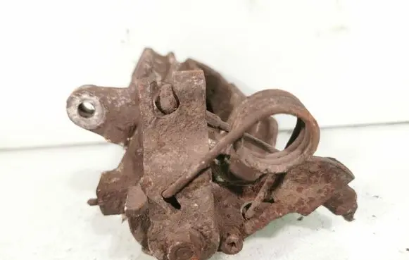 Audi A4 S4 B6 8E 8H Rear brake caliper