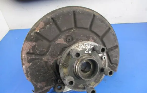 Volkswagen Golf IV Front wheel hub spindle knuckle