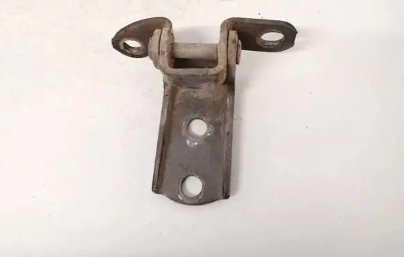 Pontiac Vibe Rear door lower hinge
