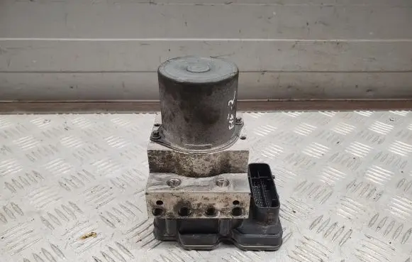 BMW X5 F15 ABS Pump 6864790