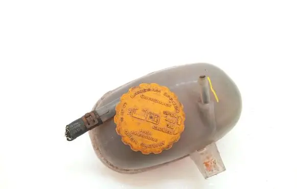 Opel Corsa C Brake fluid reservoir 09129170