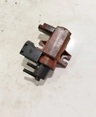 Volvo V70 Turbo solenoid valve 6g9q9e882ca