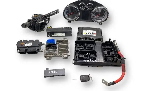 Opel Astra J Engine ECU kit and lock set 12669323 13586727 13589413