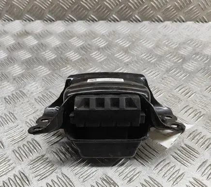 Audi Q3 F3 Engine mount bracket 5QA199555C