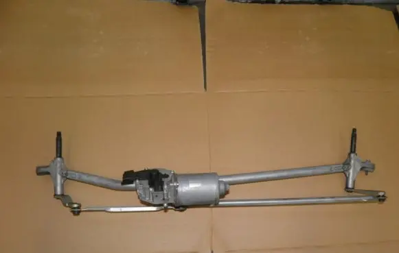 Opel Movano B Front wiper linkage and motor 8200734788