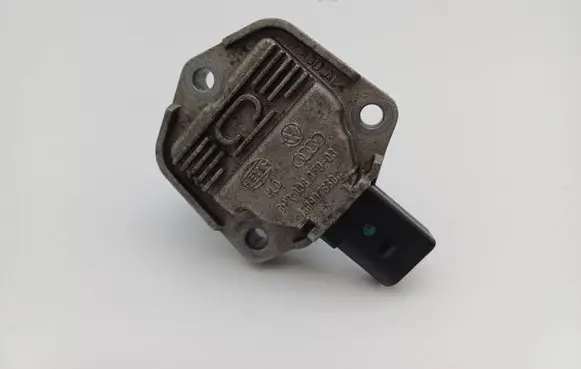 Volkswagen PASSAT B6 Oil level sensor 1J0907660C