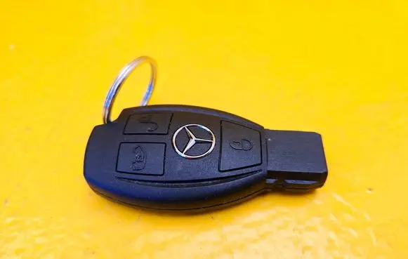 Mercedes-Benz Vito Viano W447 Ignition key/card 3115110263