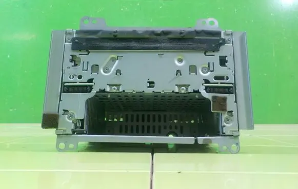 Ford Ranger Radio/CD/DVD/GPS head unit 1300535