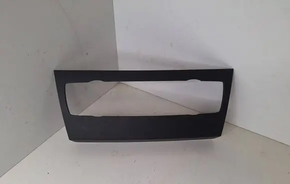 BMW 3 E90 E91 Panel trim 6966407